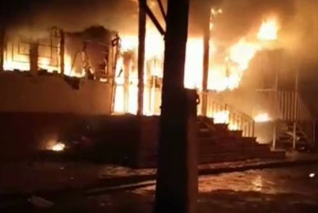 «Это было жестко, горящие дома, машины». Корреспондент Vlast.kz Данияр Молдабеков — о беспорядках в казахстанском селе Масанчи