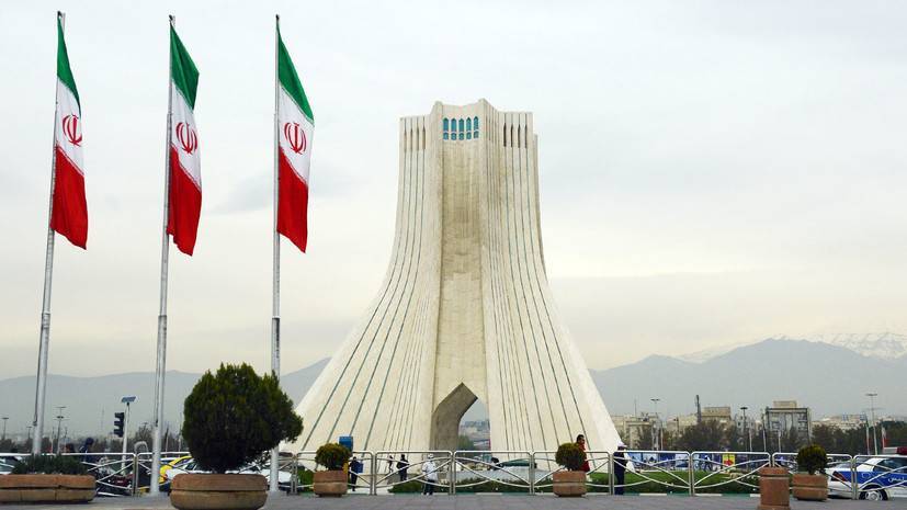 В Иране заверили, что все ракеты страны снабжены обычными боеголовками