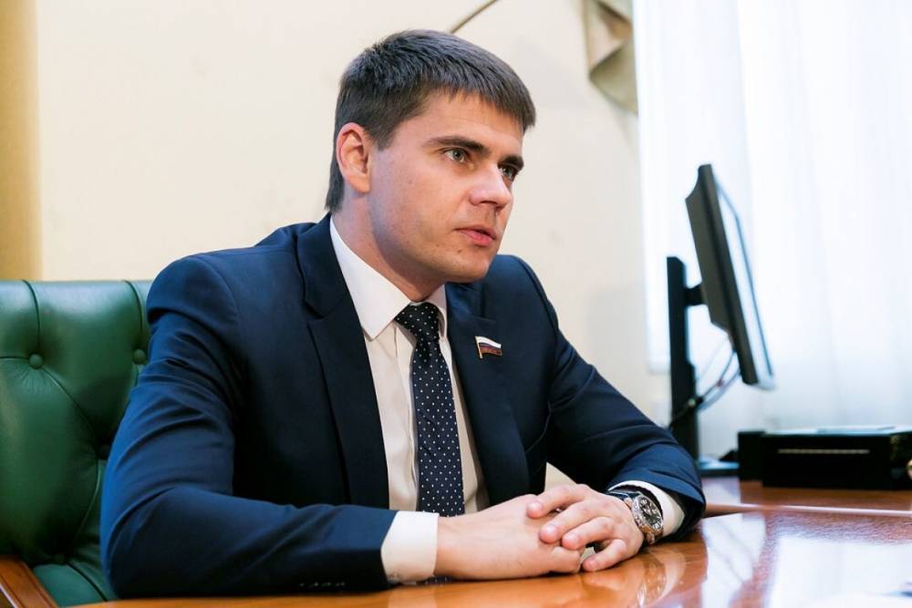 Депутат Боярский оценил идею установить скидку за отказ от бумажных квитанций по ЖКХ
