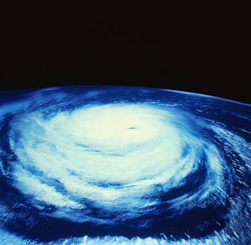 Синоптики предупредили о мощном циклоне в западных регионах России