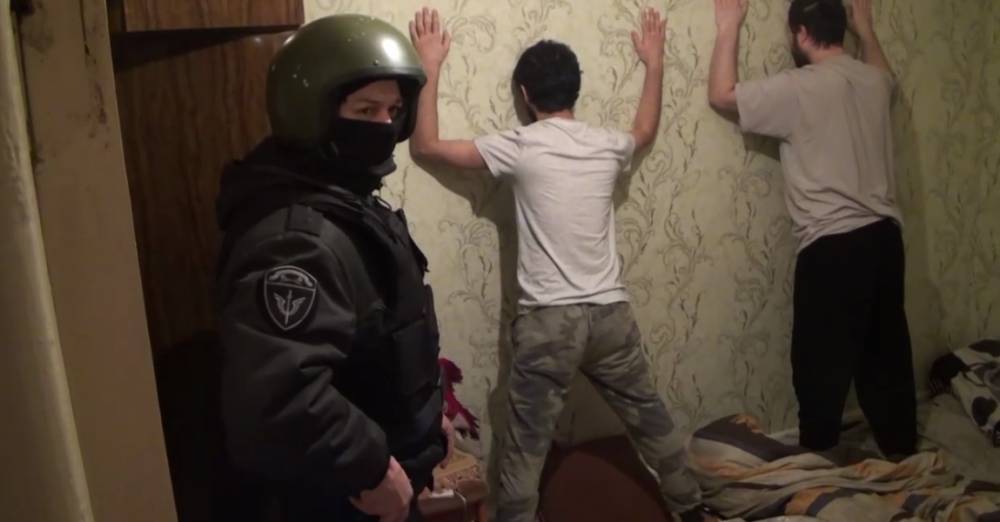 ФСБ показала на видео задержание финансиста ИГ* в Подмосковье