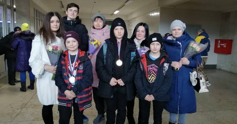 Попавшие в ДТП в Кузбассе магаданские сноубордисты вернулись домой