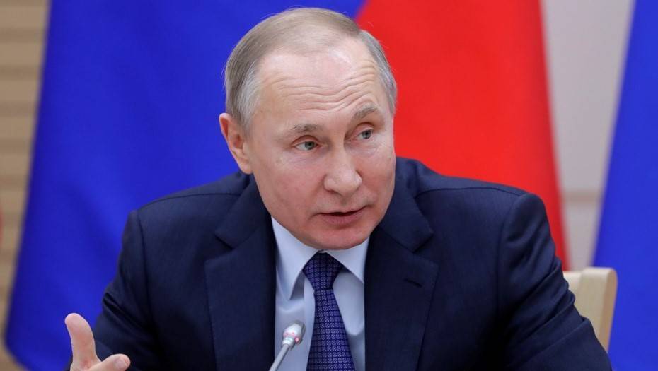 Путин поручил начать подготовку к голосованию о поправках в Конституцию