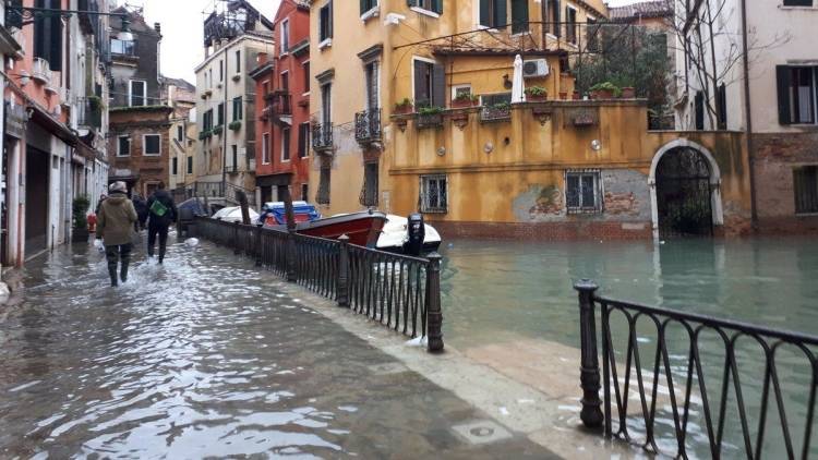 Совет министров Италии выделил дополнительные деньги на восстановление Венеции