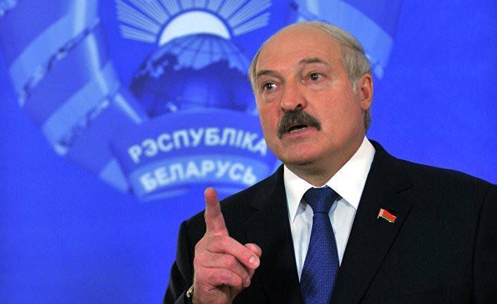 Лукашенко: в России намекают на присоединение Белоруссии (БЕЛТА)