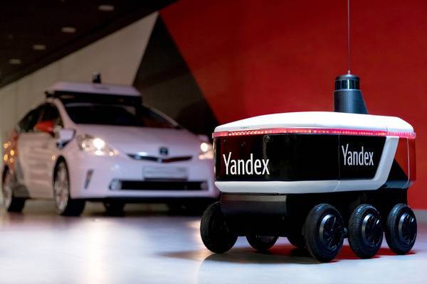 Яндекс стал доставлять посылки с помощью робота