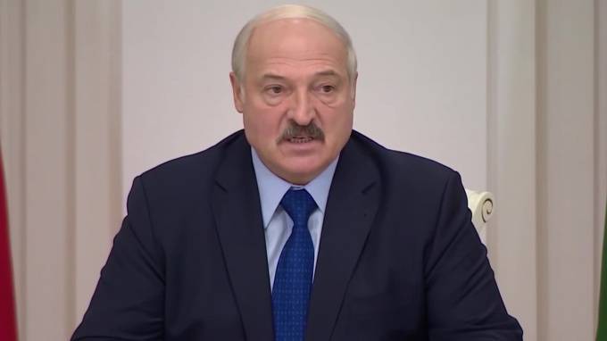 Лукашенко заявил о намеках РФ на присоединение Белоруссии