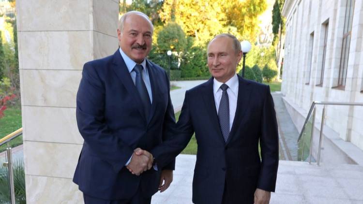 Лукашенко заявил, что Путин не хочет задержаться у власти за счет присоединения Белоруссии