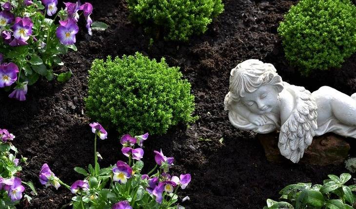 В огороде старшего прокурора Северной Осетии нашли тело его сожительницы