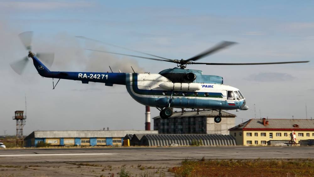 Два члена экипажа вертолета Ми-8 погибли при жесткой посадке на Ямале