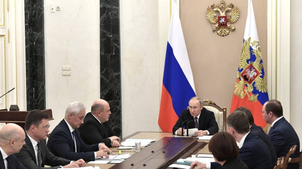 Путин поручил отчитаться о подготовке закона об экопродукции к 15 июля