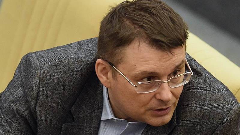 Федоров заявил, что либералам невыгодно поддерживать похищенных боевиками россиян