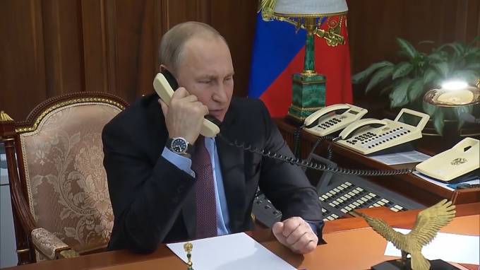 Путин и Зеленский провели первый в 2020 году телефонный разговор