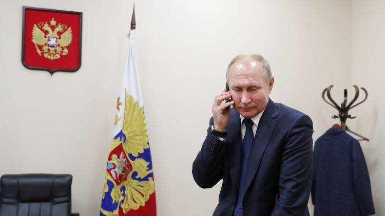 Путин спросил Зеленского, будет ли тот выполнять Минские соглашения
