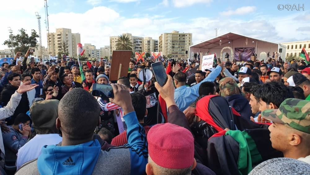 Двести тысяч ливийцев протестуют на улицах Бенгази против вторжения Турции