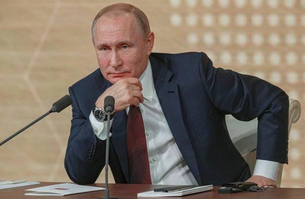 Путин утвердил помощников для Медведева в Совбезе