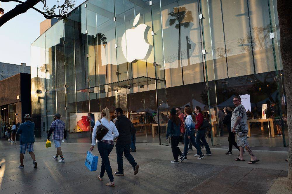 Суд обязал Apple доплачивать сотрудникам за досмотр на выходе с работы