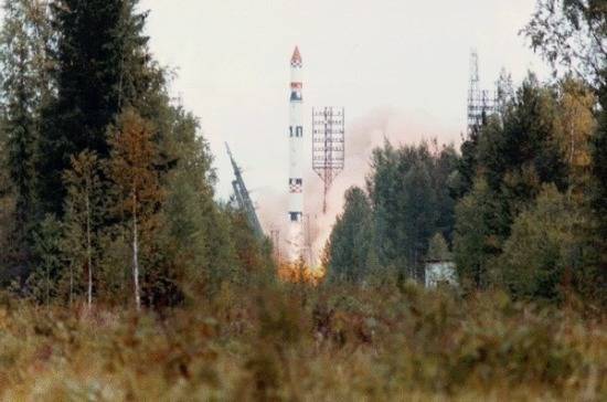 Ступень советской ракеты-носителя «Циклон-3» разрушилась в космосе