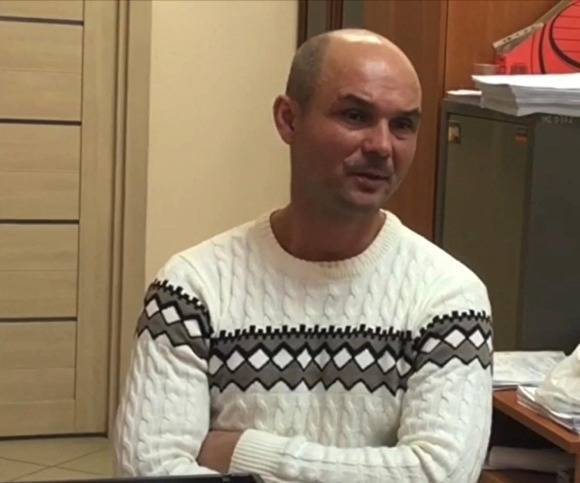 Виктор Гаврилов - Отца, который бросил своих детей в Шереметьево, арестовали за кражу 100 тысяч - znak.com - Хабаровск