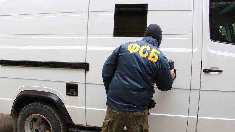 ФСБ в Крыму "накрыла" крупную нарколабораторию на дому