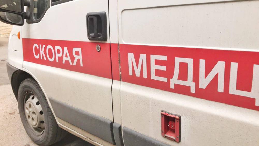Водитель иномарки погиб, врезавшись в столб на северо-западе Москвы