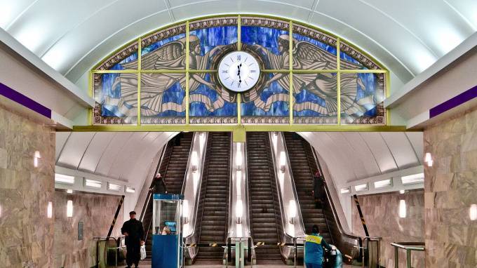 В метро назвали время спуска на самую глубокую станцию Петербурга