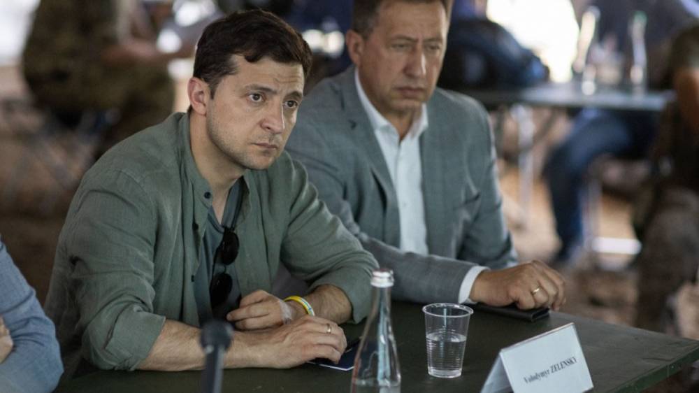 Зеленский захотел провести местные выборы не только на Украине, но и в Крыму