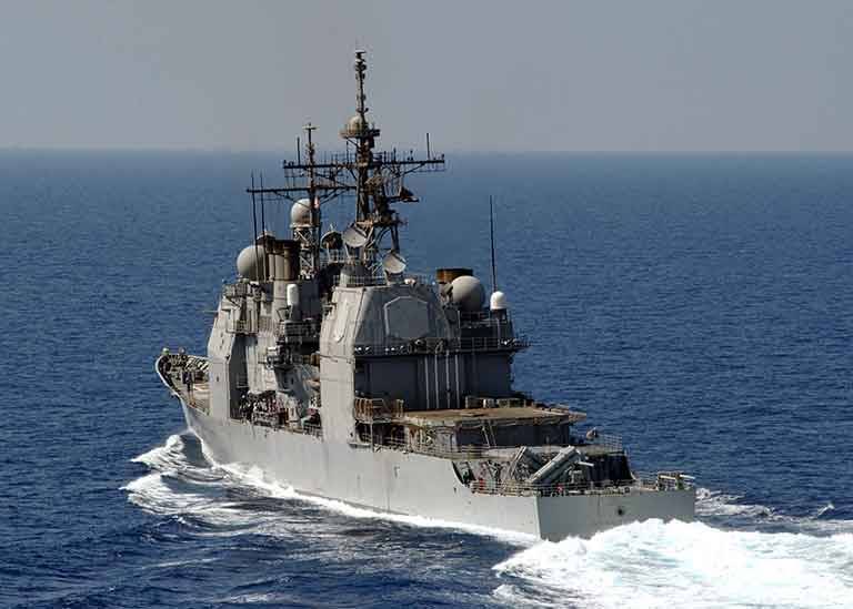 Военный корабль США «USS Normandy» захватил иранское судно с грузом оружия