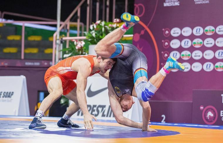 Тускаев выиграл чемпионат Европы по борьбе в весовой категории до 57 кг