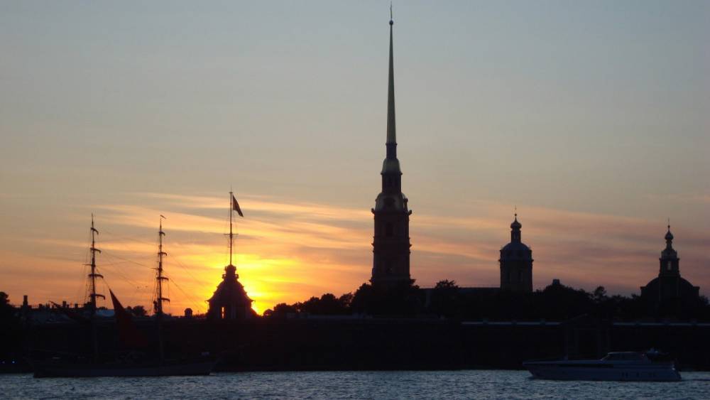 Петербург назвали самым подходящим для свиданий городом Европы