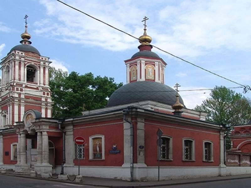 Мужчина напал с ножом на прихожан Храма Святителя Николая в Москве