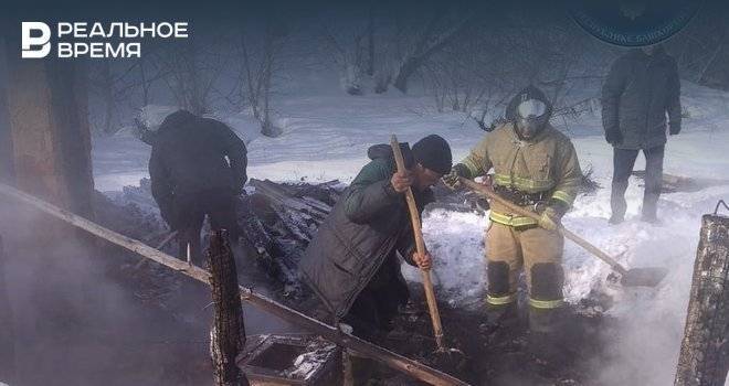 В Башкирии на пожаре погибли двое мужчин