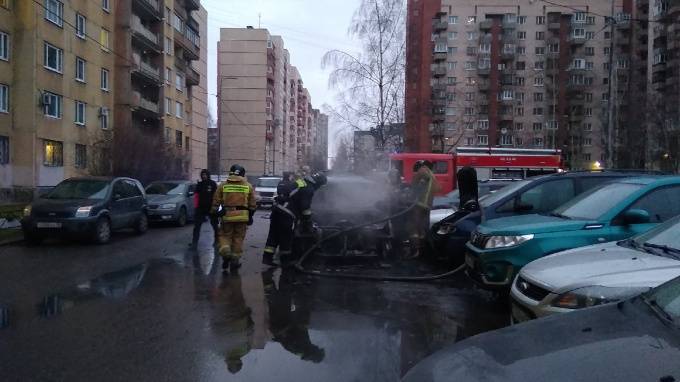 На Маршала Жукова сгорел автомобиль