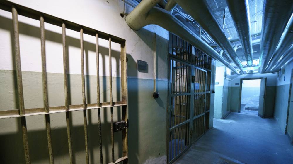 Заключенных в Коми оштрафовали за нецензурную брань в адрес сотрудников колонии