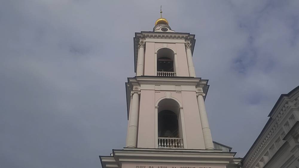 Настоятель храма в Москве поблагодарил полицию и прихожан за задержание нападавшего