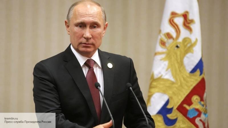 Эксперт Антон Бредихин рассказал о возможности Путина возродить Российскую империю