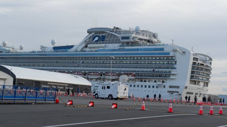 Россиянка заразилась коронавирусом на круизном лайнере в Японии