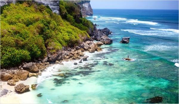 Эксперты заявили, что россияне одинаково любят путешествовать на Бали и в Чебоксары