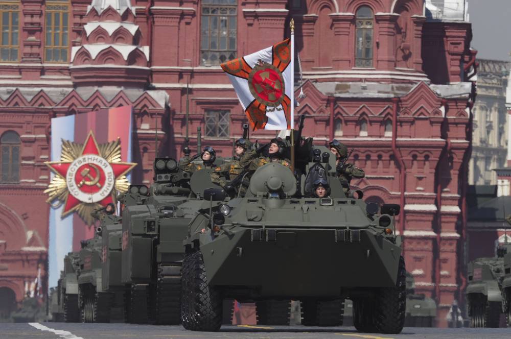 Верховной раде предложили направить делегацию на День Победы в Москву