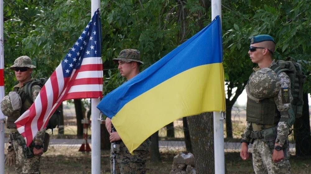 Лавров заявил, что НАТО усугубляет проблемы Украины