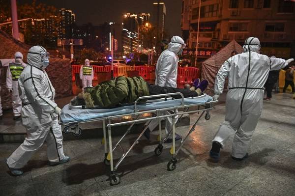 Число жертв коронавируса в Китае приближается к двум тысячам — Общество. Новости, Новости России