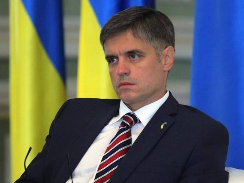Глава МИД Украины предупредил об угрозе войны с Россией