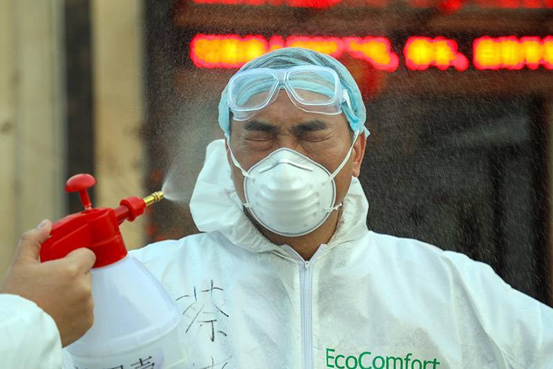 Пекин подтвердил смерть главврача госпиталя в Ухане от коронавируса