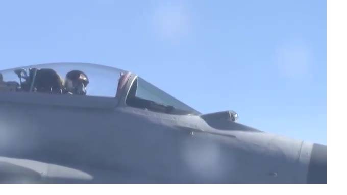 Видео: Сербские Миг-29 сопроводили борт Сергея Шойгу над Республикой