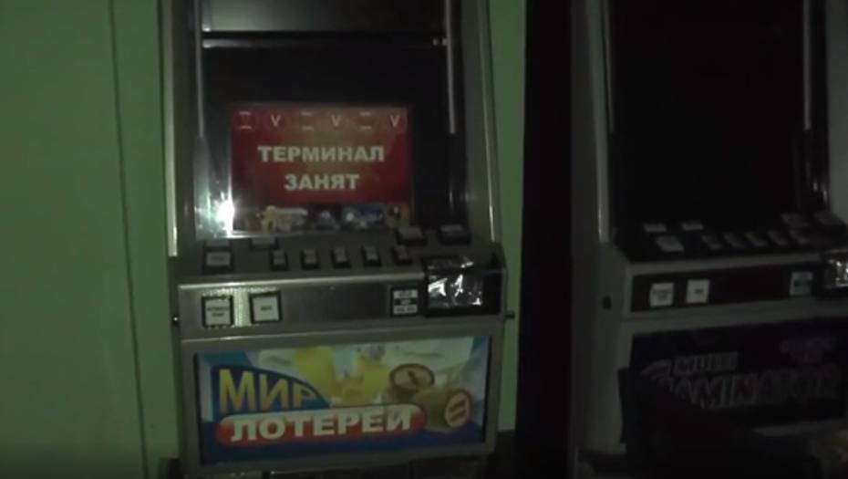 Полиция обнаружила в жилом доме на набережной Фонтанки подпольное казино с 34 игровыми автоматами