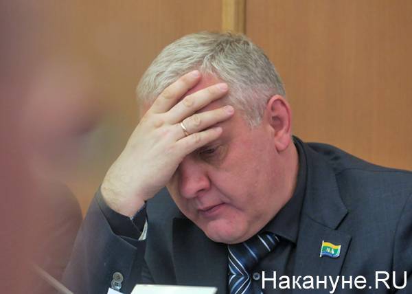Узурпация думы началась: в Екатеринбурге попытались лишить поста одного из самых заметных депутатов : Новости Накануне.RU