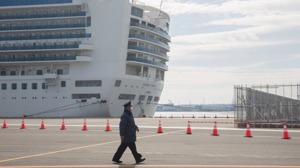 Почти 90 новых случаев заражения коронавирусом зафиксированы на лайнере Diamond Princess