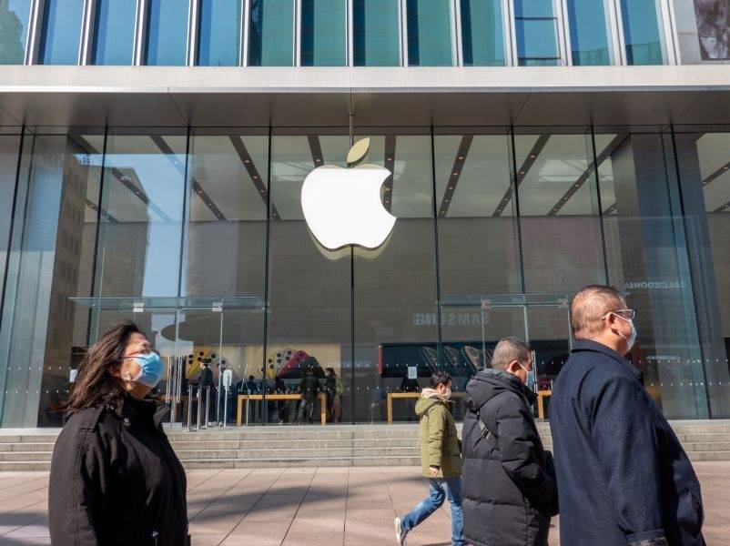 Apple сократит поставки iPhone из-за трудностей при производстве в Китае