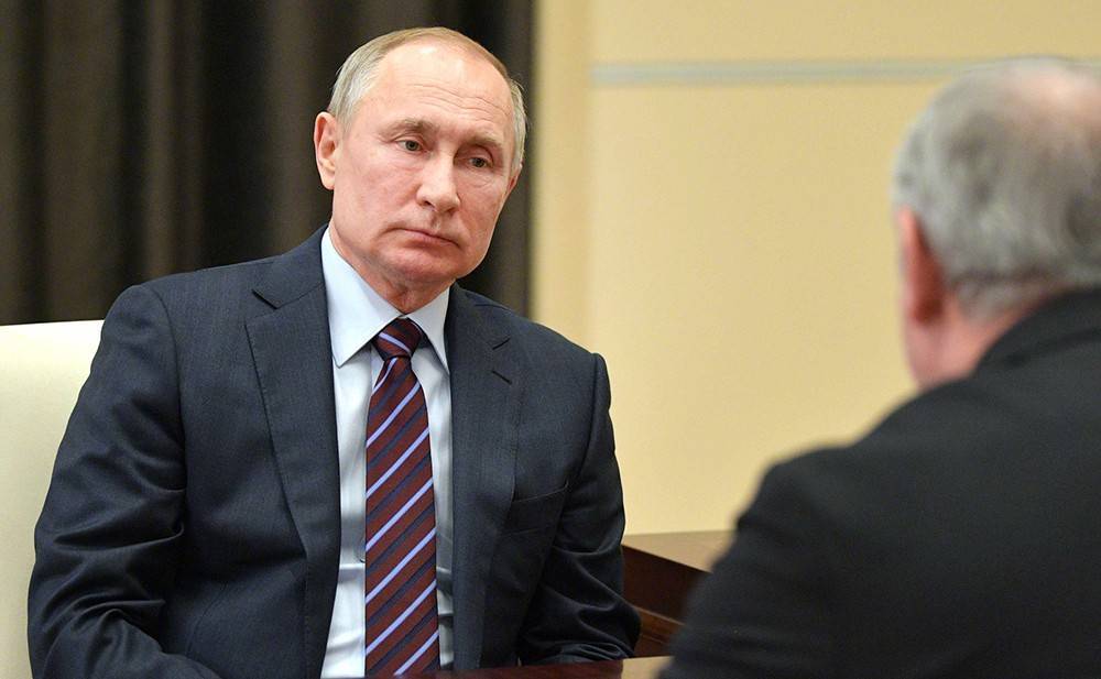 Путин поддержал предложение об отмене банковских комиссий при оплате ЖКХ