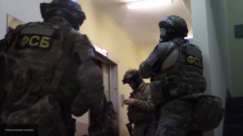 Видео задержания планировавших теракты в Крыму подростков появилось в Сети